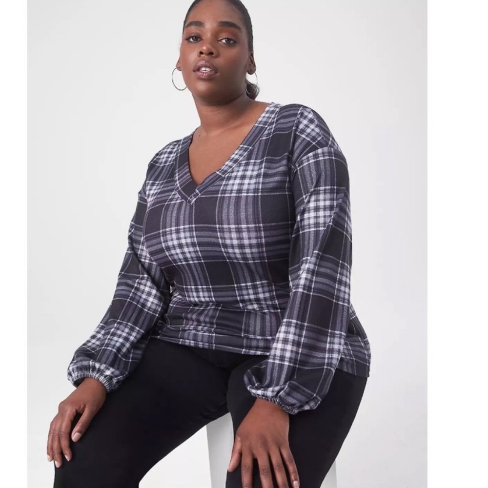 NWT Lane Bryant 14/16 Black Grey Plaid Peasant V Neck Office Casual Church Top